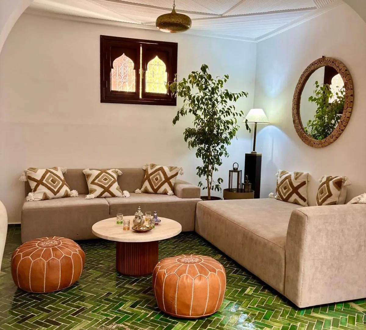 Holiday home Riad Privatise Jusqu A 10 Personnes Avec 5 Suites, Bassin Et Rooftop A Seulement 15 Minutes A Pied De La Celebre Place Jemaa El Fna Marrakesh