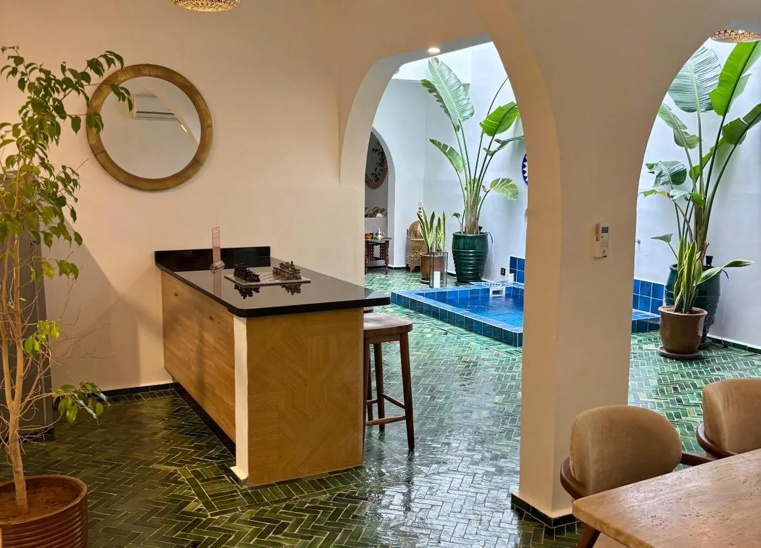 Holiday home Riad Privatise Jusqu A 10 Personnes Avec 5 Suites, Bassin Et Rooftop A Seulement 15 Minutes A Pied De La Celebre Place Jemaa El Fna Marrakesh Morocco